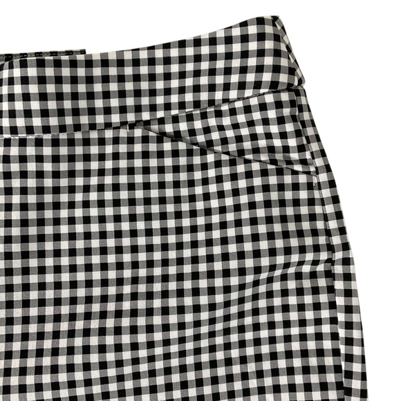 Chico’s Secret Stretch Gingham Bermuda Shorts Size 10 Black Gray White Check NWT - Picture 3 of 9